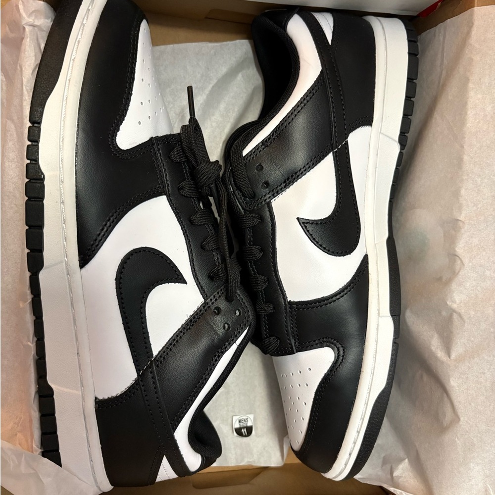 Nike panda dunks